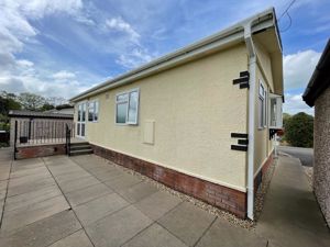 Rear Aspect- click for photo gallery